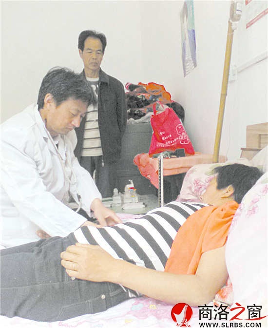 赵昌盛到16里外的石船沟给村民看病