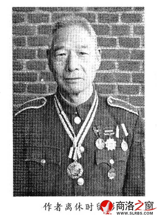 王杰(幼名王柏魁),1927年8月出生于丹凤县一个贫苦农民家庭,1945年3月在马栏地委参加革命。其长兄王柏栋、次兄王柏