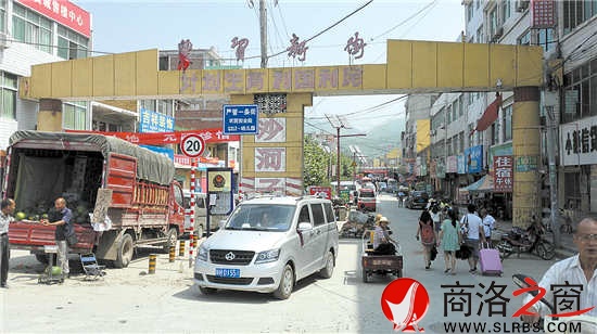 农历的单日，是沙河子街道井然有序又热闹非凡的集日。