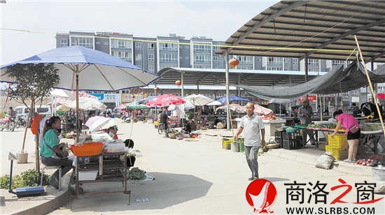 蔬菜市场已基本搬至新建的市场内