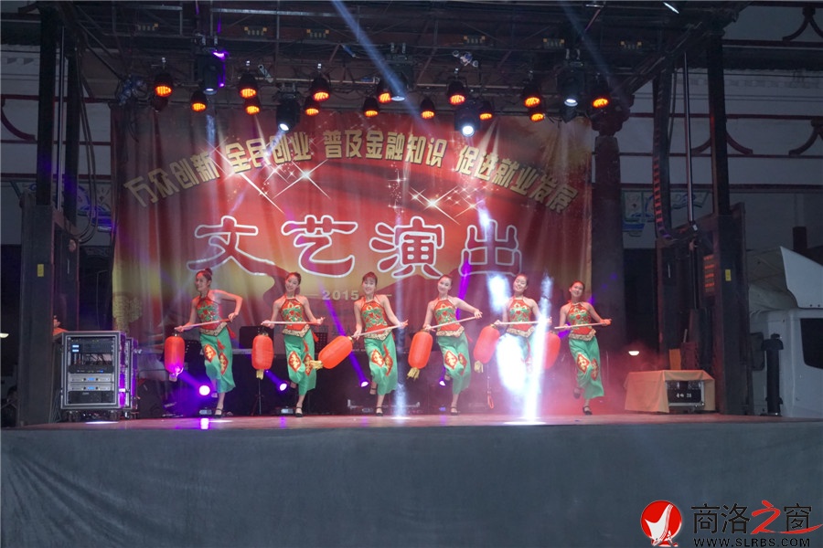 文艺汇演入基层，金融知识进万家