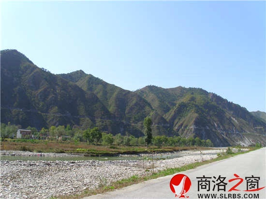 远眺巨龙般的盘山总干渠