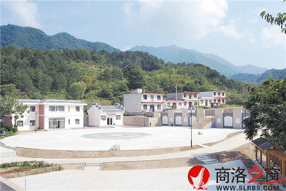 老庵寺修葺一新的村文化广场