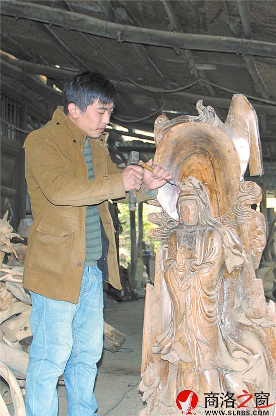 全朝阳对每一件作品都会精雕细刻，力求完美。