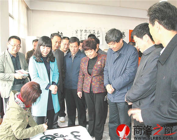 镇安县四大班子领导看望姜欢