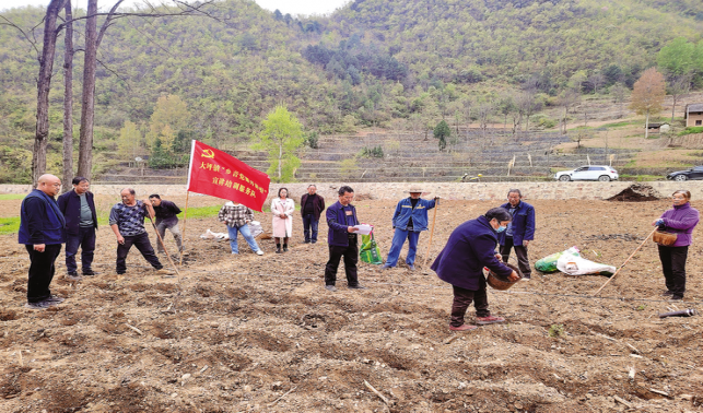 把党的好政策送到群众心坎上