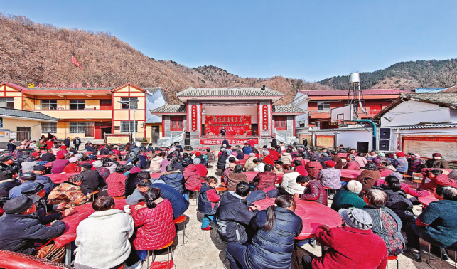 骏马踏春迎新卷 文化惠民暖怀来