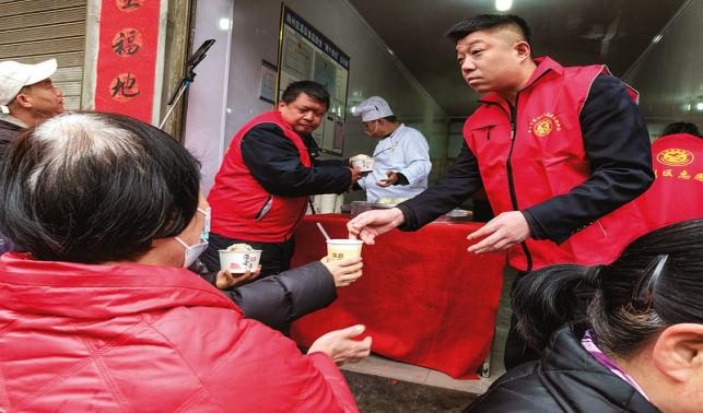 点点微光，温暖满城