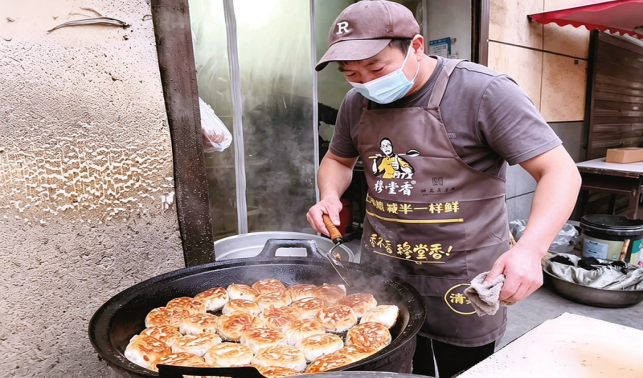 镇安水煎饼 薄皮裹鲜馅 饼香引客来