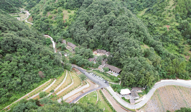 把秦岭山居“赛”向世界