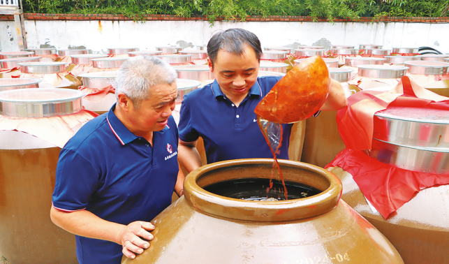 一缸陈醋藏匠心 特色产业兴乡村