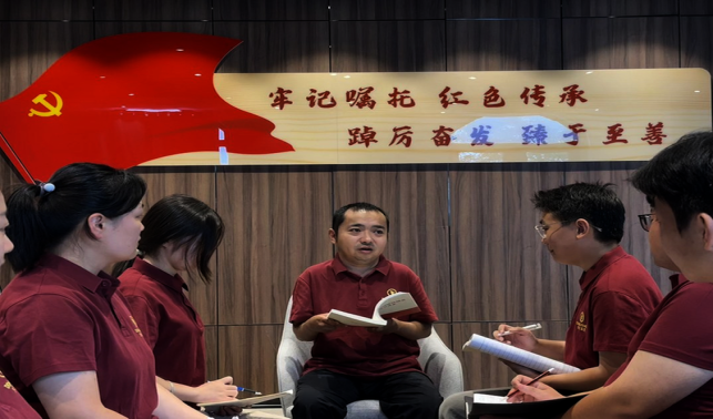 从被照亮到成为光