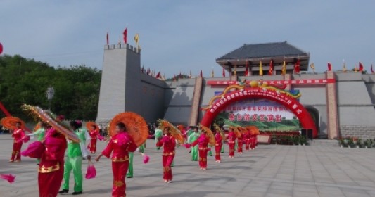 富水镇开展秧歌比赛活动